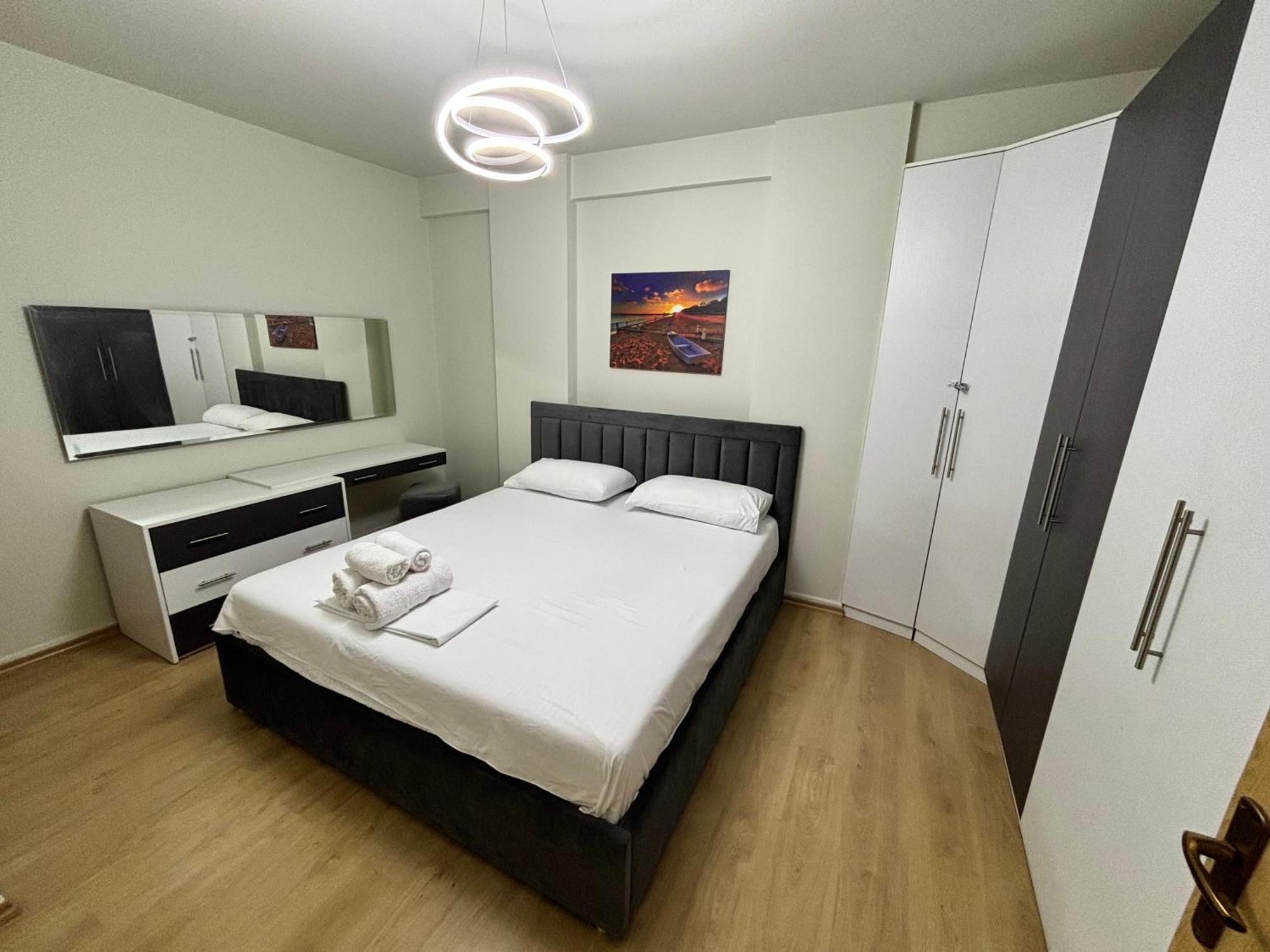 Edi'S Apartament Tirana Eksteriør billede
